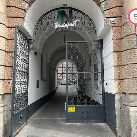 Inbp05 #freeparking * Budapest